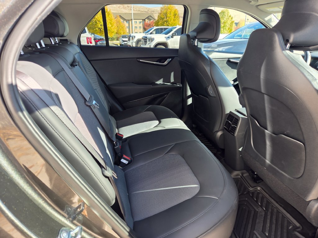 Certified 2026 Kia Niro Wind w/ Wind Preserve Package FWD image 25