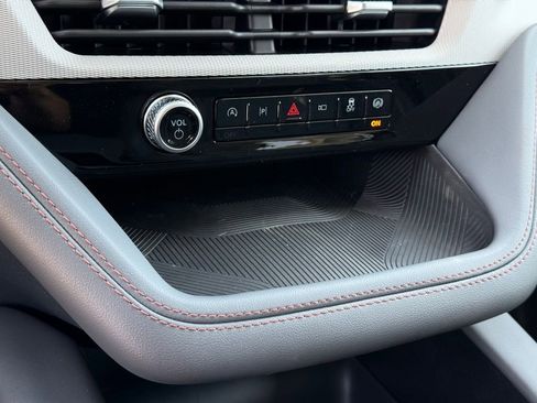 New 2026 Ford Explorer Active w/ Active Comfort Package image 10