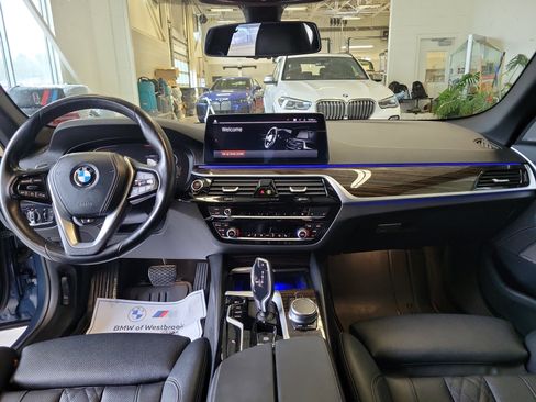 Used 2023 BMW 530i xDrive w/ Premium Package AWD/4WD image 18