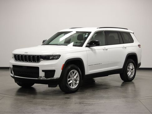 Used 2024 Jeep Grand Cherokee L Laredo AWD/4WD image 4
