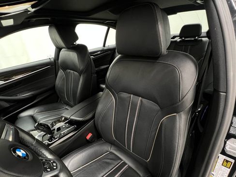 Used 2018 BMW M550i xDrive AWD/4WD image 14