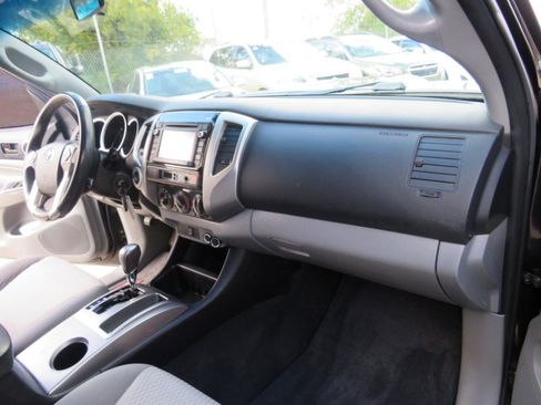 Used 2015 Toyota Tacoma 4x4 Double Cab w/ SR5 Package image 23