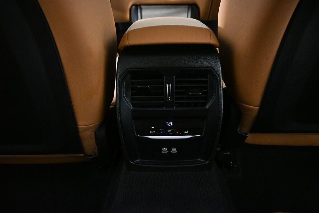 Used 2025 BMW 330i Sedan RWD image 23