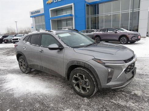 New 2026 Chevrolet Trax LT w/ Driver Confidence Package image 3