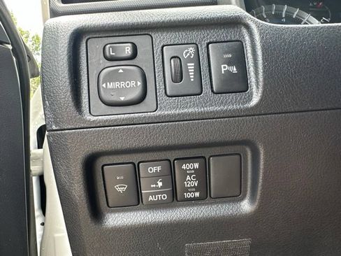 Used 2016 Toyota 4Runner Limited AWD/4WD image 25