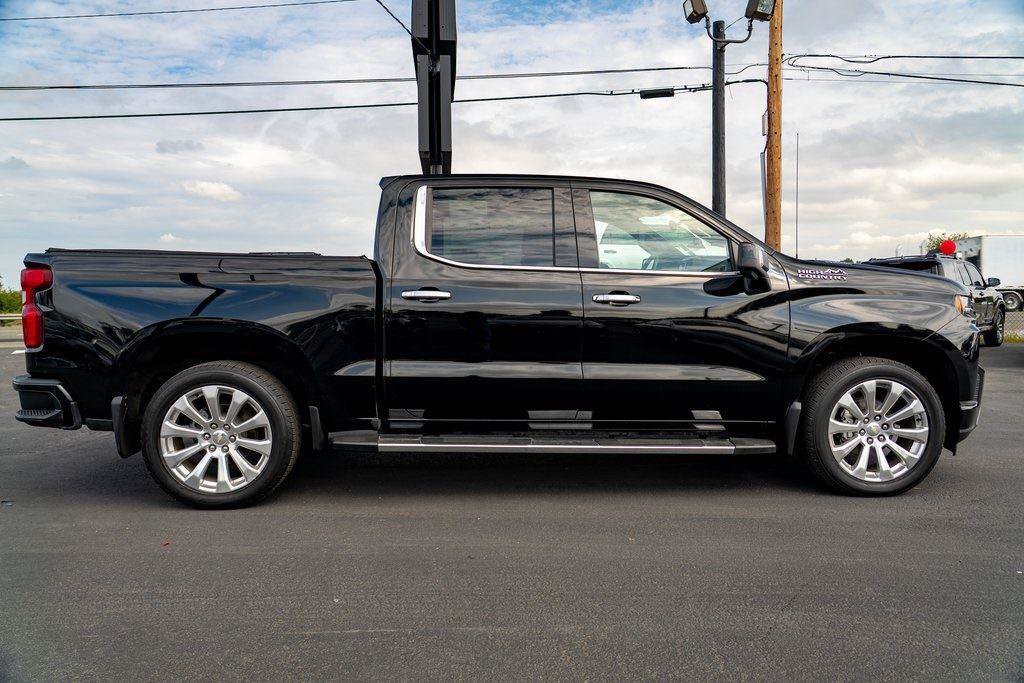 Used 2020 Chevrolet Silverado 1500 High Country w/ Technology Package AWD/4WD image 9