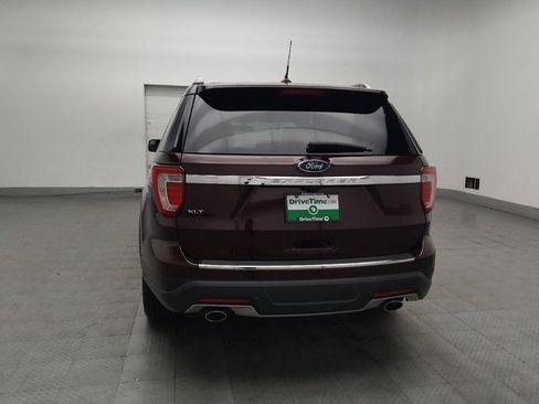 Used 2018 Ford Explorer XLT w/ Equipment Group 201A FWD image 6
