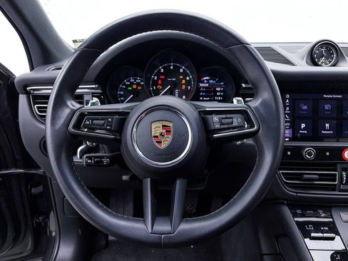 Used 2024 Porsche Macan AWD/4WD image 32
