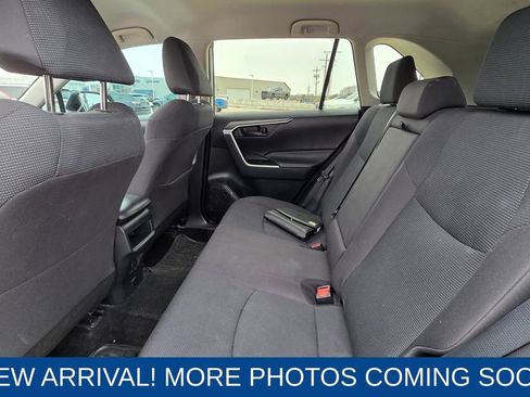 Used 2021 Toyota RAV4 LE image 13
