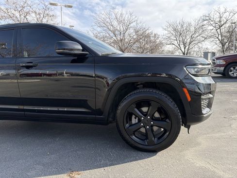 Used 2023 Jeep Grand Cherokee Altitude image 15