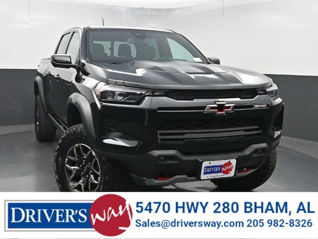 Used 2023 Chevrolet Colorado ZR2 w/ ZR2 Convenience Package III AWD/4WD image 1