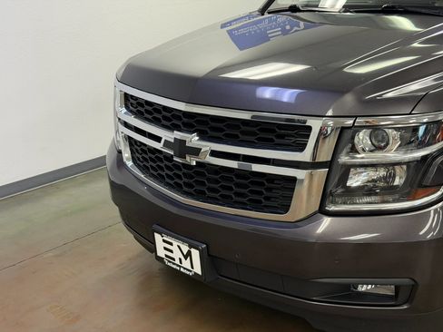 Used 2018 Chevrolet Tahoe LT w/ Luxury Package RWD image 12