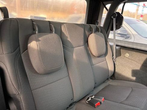 Used 2022 Jeep Wrangler Sport S image 23