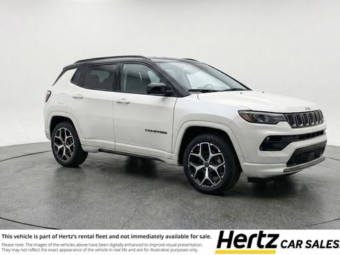 Used 2025 Jeep Compass Limited image 1