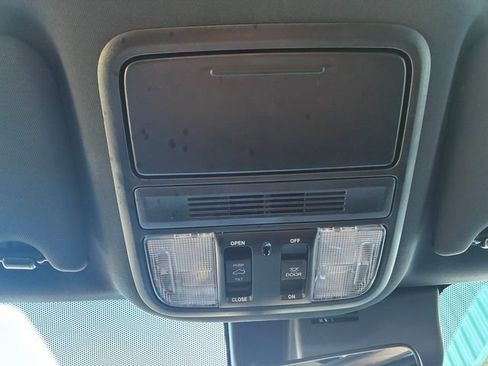 Used 2022 Honda Pilot TrailSport image 29