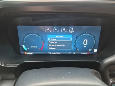 Used 2024 Ford F250 Platinum w/ Tremor Off-Road Package image 29