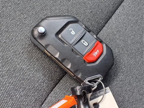 Used 2025 Jeep Gladiator Sport AWD/4WD image 25