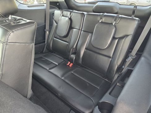 Used 2021 Ford Explorer XLT w/ Equipment Group 202A image 10