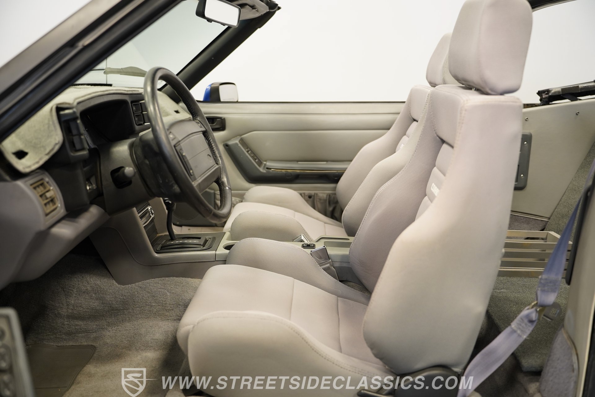 Used 1993 Ford Mustang GT RWD image 3