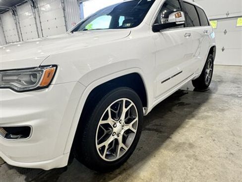 Used 2020 Jeep Grand Cherokee Overland AWD/4WD image 5