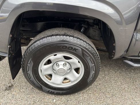 Used 2017 Toyota Tacoma SR w/ Tow Package image 20