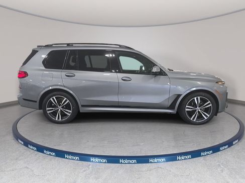 Certified 2024 BMW X7 xDrive40i w/ M Sport Package AWD/4WD image 4