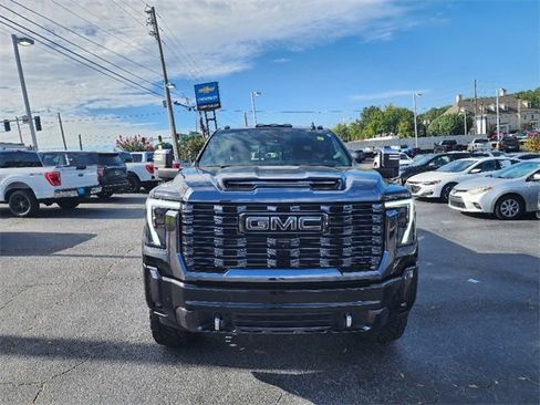 Used 2024 GMC Sierra 2500 Denali Ultimate image 2