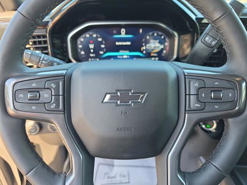 Used 2026 Chevrolet Silverado 2500 ZR2 AWD/4WD image 39