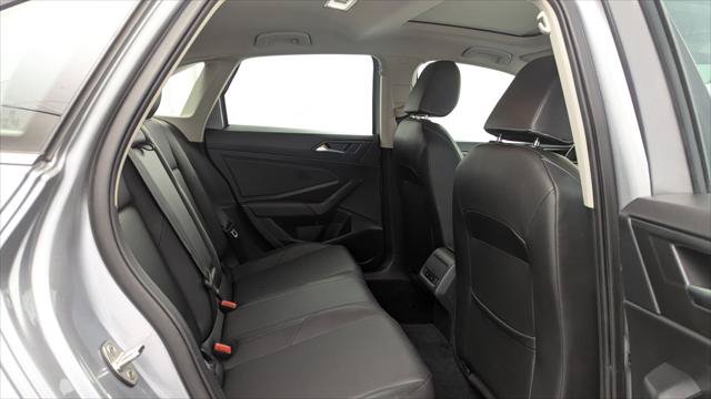 Used 2020 Volkswagen Jetta SEL FWD image 18