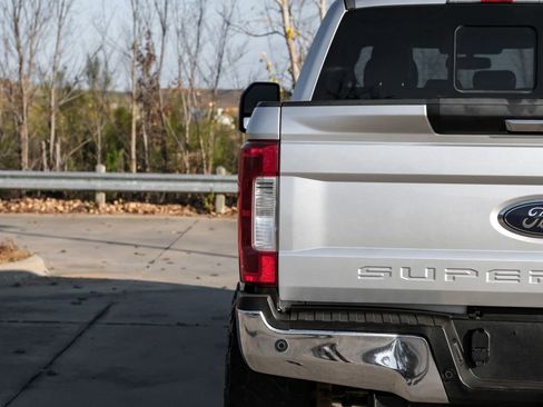 Used 2017 Ford F250 Lariat w/ FX4 Off-Road Package image 51