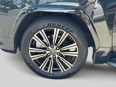Used 2025 Lexus LX 600 4WD w/ Accessory Package (2T) image 14