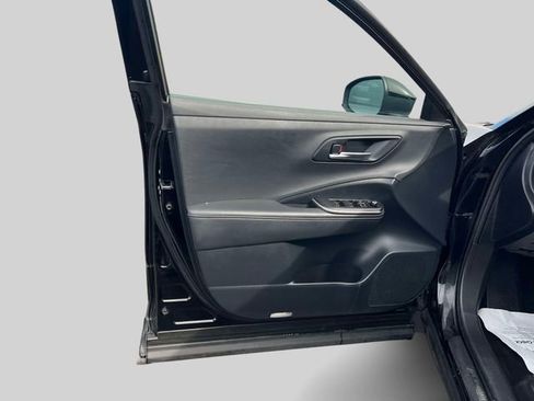 Certified 2023 Toyota Crown XLE image 18