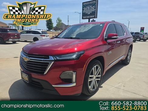 Used 2023 Chevrolet Traverse High Country w/ LPO, Floor Liner Package AWD/4WD image 1