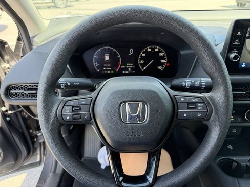 Used 2027 Honda HR-V LX image 18