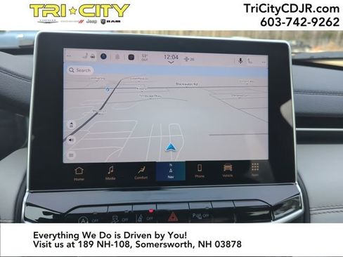 New 2026 Jeep Compass Limited image 18