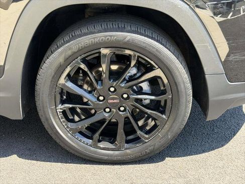 Used 2023 GMC Terrain SLT w/ Elevation Edition AWD/4WD image 9