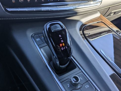Used 2023 Cadillac Escalade Sport Platinum w/ Heavy-Duty Trailer Package AWD/4WD image 17