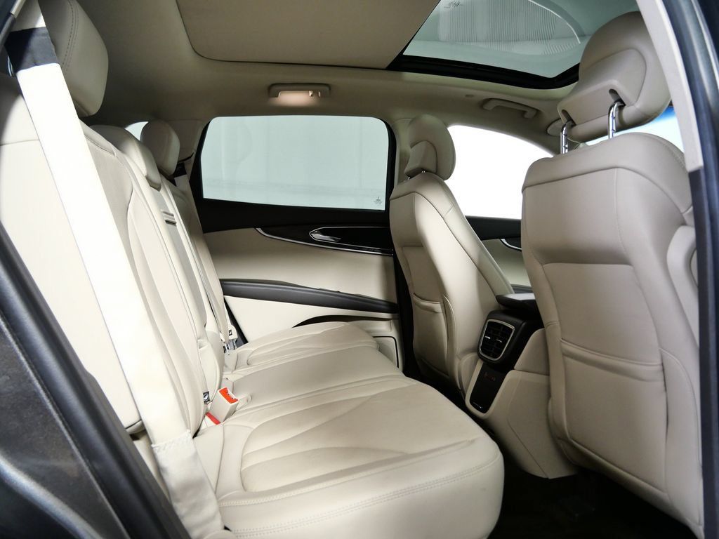 Used 2018 Lincoln MKX Reserve w/ Canadian Touring Package AWD/4WD image 13