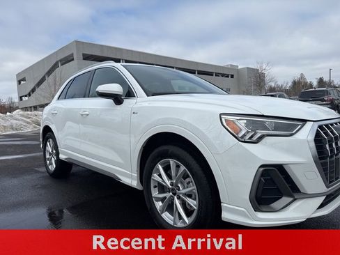 Certified 2025 Audi Q3 2.0T Premium w/ Convenience Package image 9