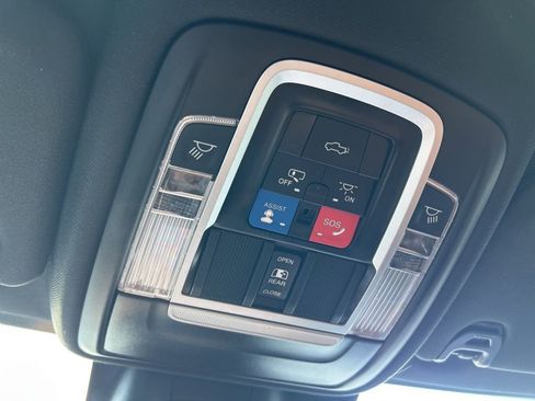 Used 2023 RAM 2500 Limited image 52