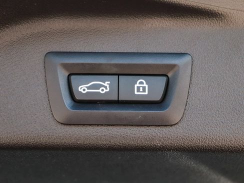 Used 2023 BMW X5 xDrive40i w/ M Sport Package image 38