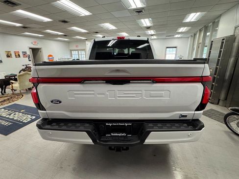 Used 2024 Ford F150 Lightning Lariat image 26