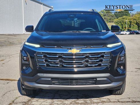 New 2026 Chevrolet Equinox LT image 2