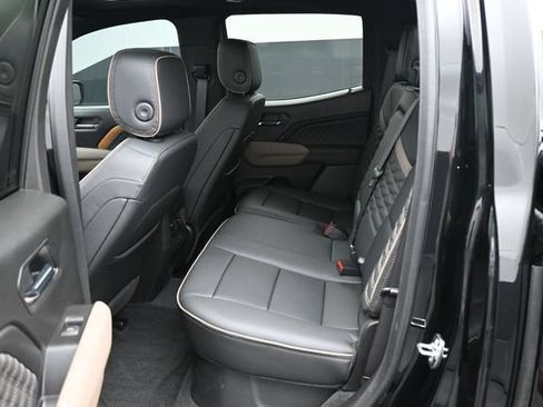 Used 2025 GMC Canyon Denali w/ LPO, Denali Black Edition AWD/4WD image 31