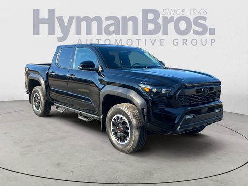 Used 2025 Toyota Tacoma TRD Off-Road w/ TRD Off Road Upgrade Package image 1