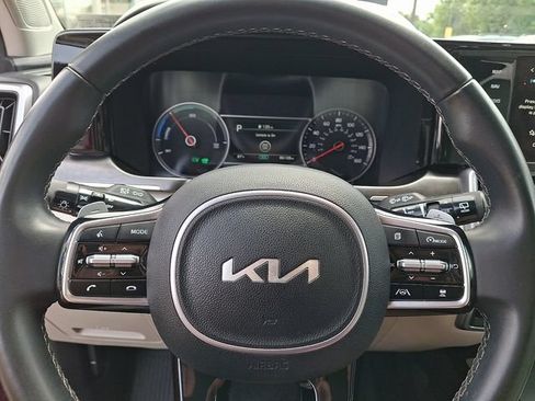 Used 2023 Kia Sorento EX AWD/4WD image 18