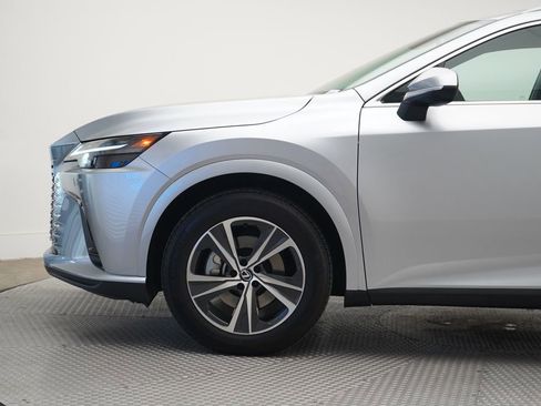 Used 2025 Lexus RX 350 FWD w/ Technology Package image 2