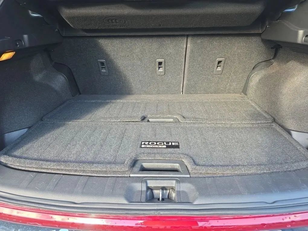 Used 2021 Nissan Rogue Sport SV AWD/4WD image 11
