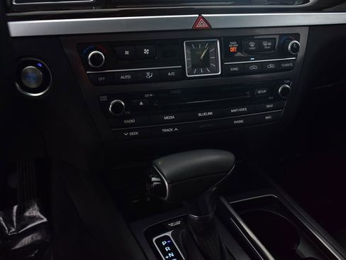 Used 2018 Genesis G80 3.8 w/ Option Group 02 image 16