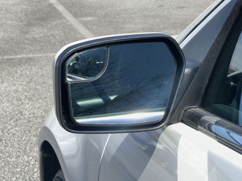 Used 2012 Ford Fusion SEL image 25